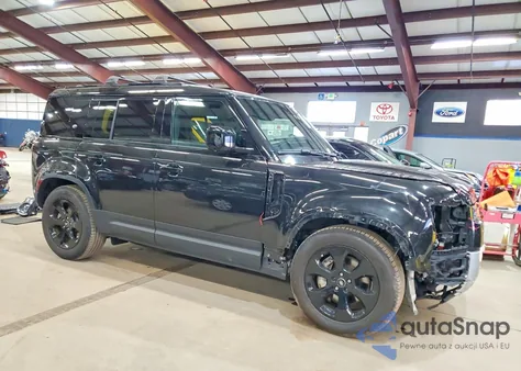 2024 Land Rover Defender 110 S z USA, uszkodzony, nr VIN SALEJEEU0R2309604